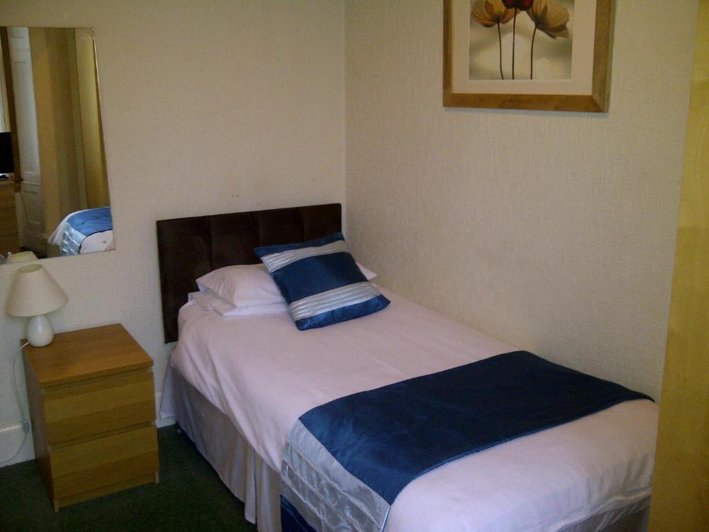 The Northfield House Hotel Edinburgh Oda fotoğraf